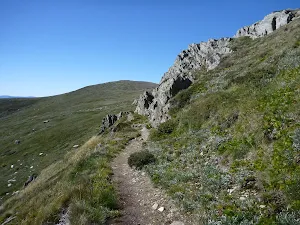 Narrow track above Albina Lake
