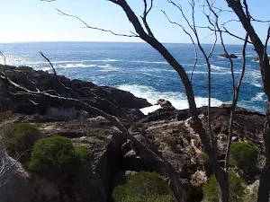 Kianiny Bay to White Horse Bay lookout