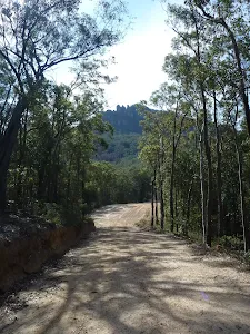 Sublime Point Trail west of Leura Falls Creek