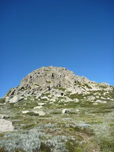 Rocky hill south-west of Seamans Hut