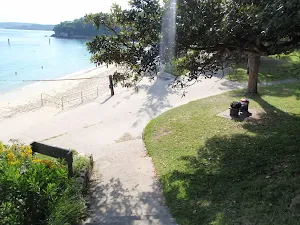 Looking down footpath to Shark Bay