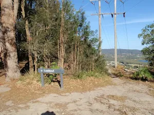 sign to Yaruga Lookout