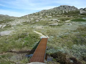 Small creek crossing near Mt Stilwell