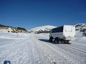 Oversnow transport on Kosciuszko Rd