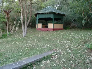 Plenty of picnic facilities at Bradleys Head