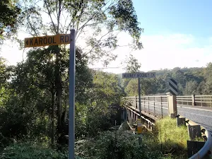 Int of Old Pacific Highway and Karool rd