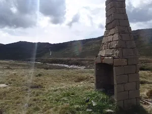 Foremans hut ruins