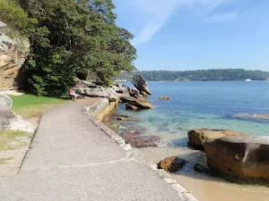 Path at western end of Shark Bay