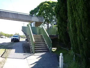 Bridge over Pacific Hwy near Glenview Rd