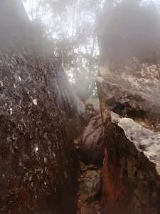 Track up slot in rocks