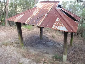 Old shelter at the top of the Den Fenella track