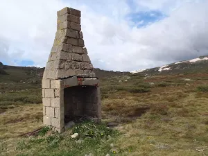 Foremans hut ruins