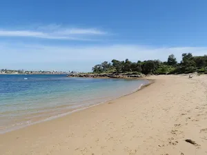 Looking North along Jibbon Beach