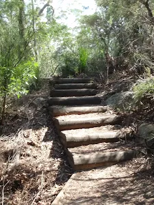Steps between Illoura Lookout and Piles Creek