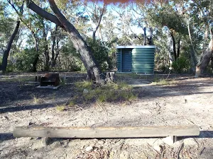Victoria Falls Rd car park and camping area