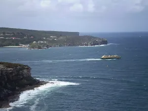 Maly Ferry breaking through the heads