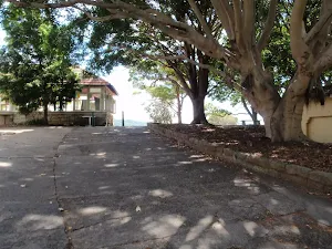 Path leading behind the cafe at Shark Bay