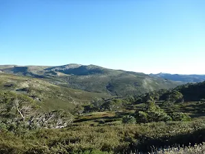 Wide views of the Snowy River valley