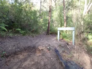 To Link Track sign