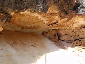 Simpsons Cave