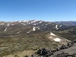 Charlotte Pass Village and Mt Stilwell loop