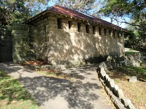 Toilet building between Greycliffe House and Shark Bay