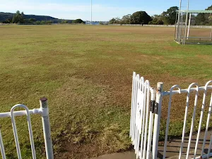 Middle Head Oval