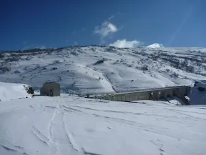 Looking to the dam wall
