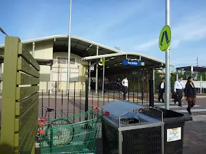 Great North Walk track head sign at Hornsby Station