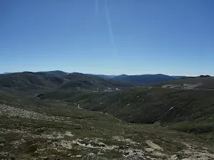 Broad views in Snowy River country