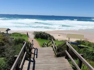 Track from picnic area to Frazer Beach