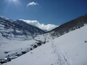 Contouring around the side of the hill
