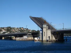 Spit Bridge lifting