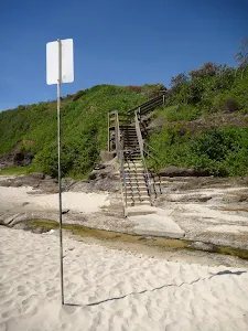 Timber steps up and out of Caves Beach