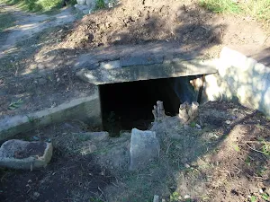 Disappearing fort