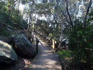 Alma Road to Padstow along Salt Pan Creek