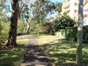 A pleasent stroll through Cremorne Reserve