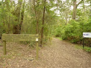 Great North Walk sign near Zig Zag Creek