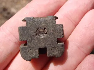 I have no idea what this is probably a bit of an old car??