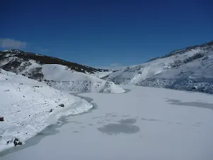 The icy Guthega Pondage