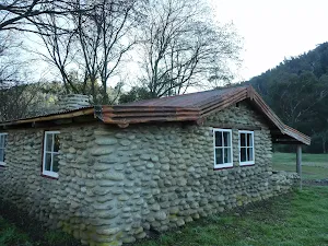 Side of Keebles Hut