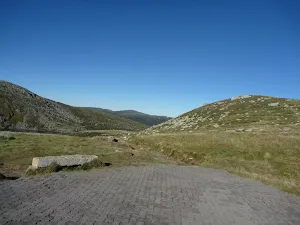 Track leading to Blue Lake Lookout