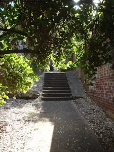 path up to werona avenue