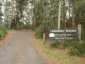 Katandra Reserve entrance at Katandra Rd