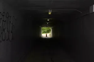 Tunnel under M2