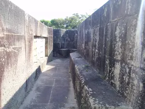 Exploring the Steele Point Gun Emplacement