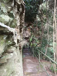 Track along cliffs