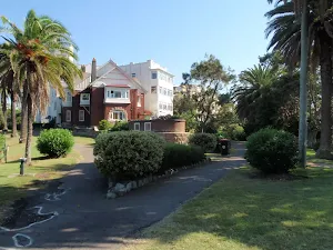 Last house on Robertsons Point